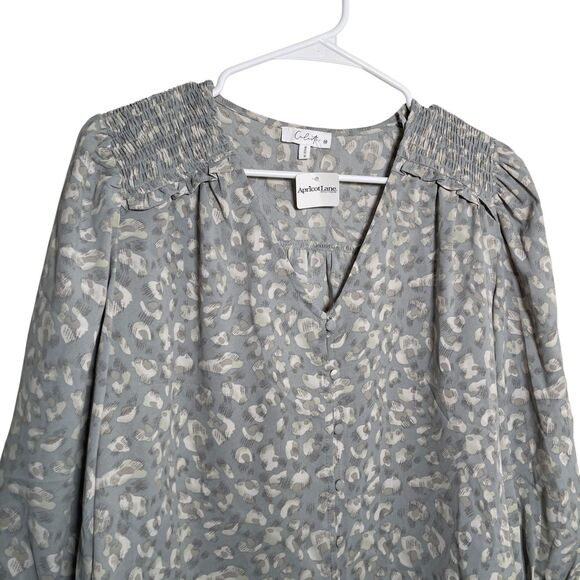 Calivta Blouse Women's Medium V-Neck Button Up 3/4 Sleeve Career Shirt Top NWT - Picture 2 of 10